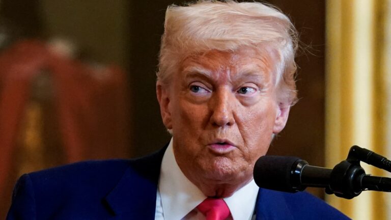 108128690 17441454412025 04 08t204813z 742583079 rc2wtdaxeoc7 rtrmadp 0 usa trump