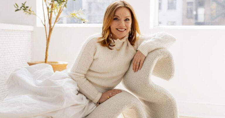 urlhttps3A2F2Fcalifornia times brightspot.s3.amazonaws.com2F402F2e2F110bd20a41caa7707c568f5f9bc92F1500174 books geri halliwell horner 3985